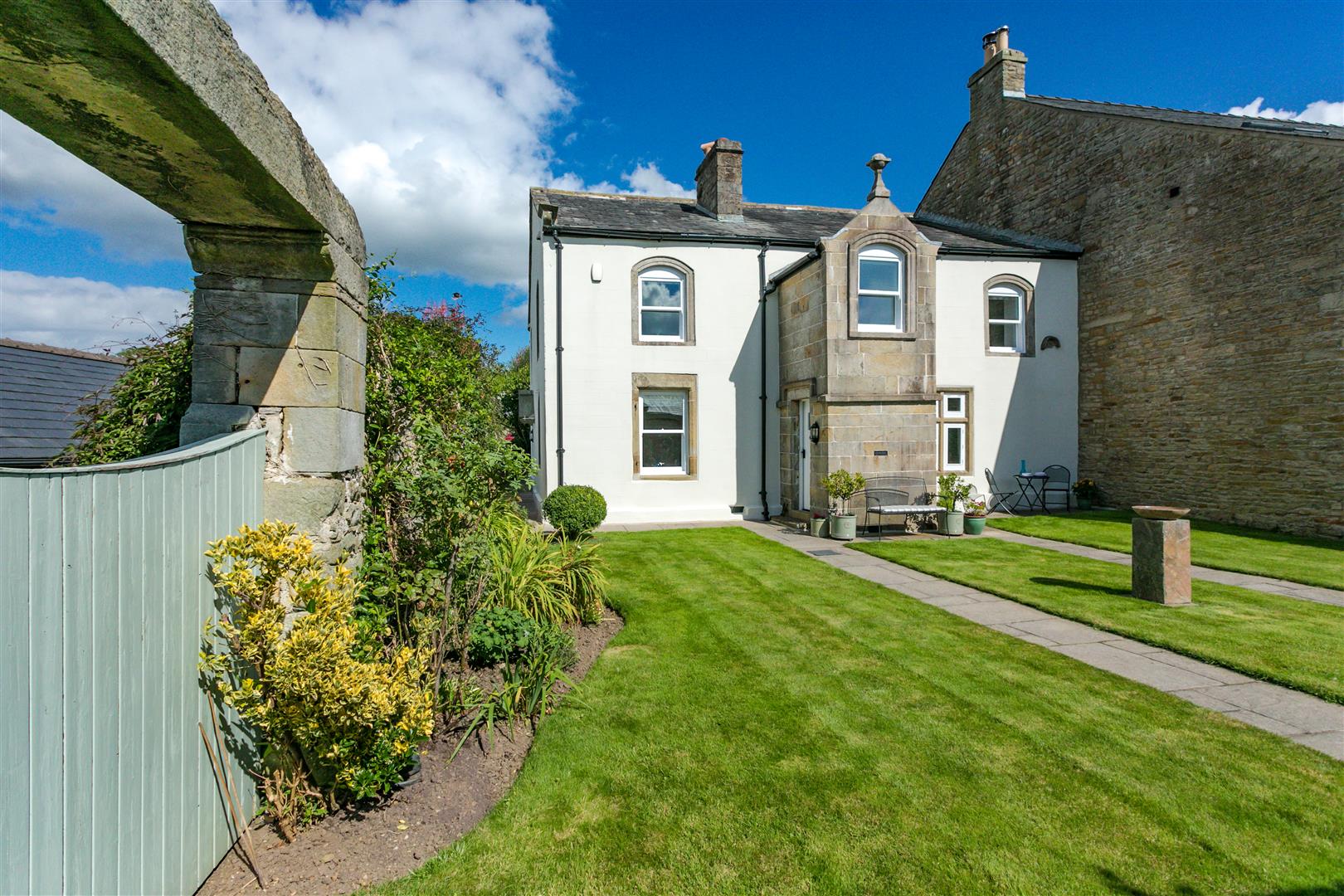 The Old Farmhouse, 2 Middle Highfield, Aughton, Lancaster, LA2 6PQ